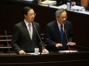 換下邱文達？ 江揆今明掀牌