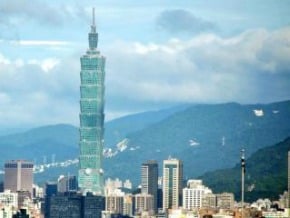 101董事會通過魏應交辭職