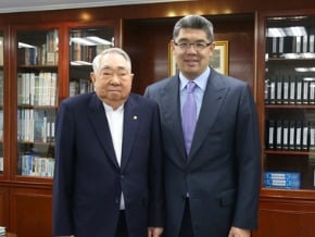 連勝文拜會張榮發 獲全力支持