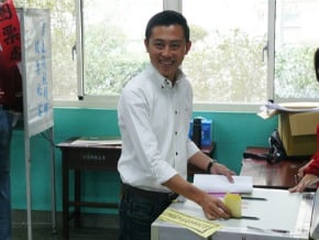 林智堅投票 盼改變選舉文化