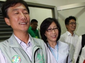 爭高市議長寶座！ 綠營漏夜選出女議長