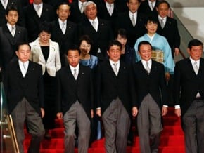 安倍晉三開啟新一屆任期 宣稱將推進修改憲法