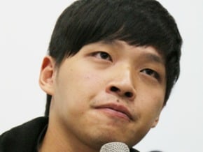 高中捷運襲胸 陳為廷退選