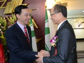 朱立倫「主席」備詢掀話題 朱游選後再交鋒