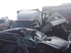 韓仁川重大車禍 百車霧中追撞2死65傷