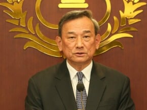 雄監挾持案 正副典獄長記大過拔官