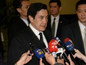 馬赴星弔唁李光耀 陸重彈一個中國舊調