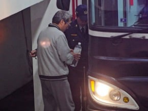 王令麟不認罪 辯送牛肉還人情 