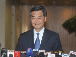 港特首：「一週一行」成效待顯現<br />深圳2萬跨境學童接送成難題