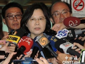蔡英文立院督軍修憲 綠委大喊總統好