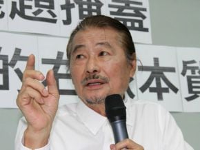 施明德：藍營有人與蔡英文暗通款曲