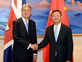 楊潔篪同英國外交大臣主持中英戰略對話