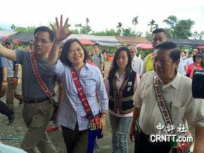 蔡英文花蓮參加豐年祭 藍立委：敬總統