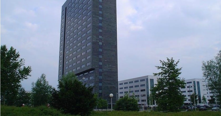 漢微科併購案涉內線交易 外資美女總座邱慧平500萬交保