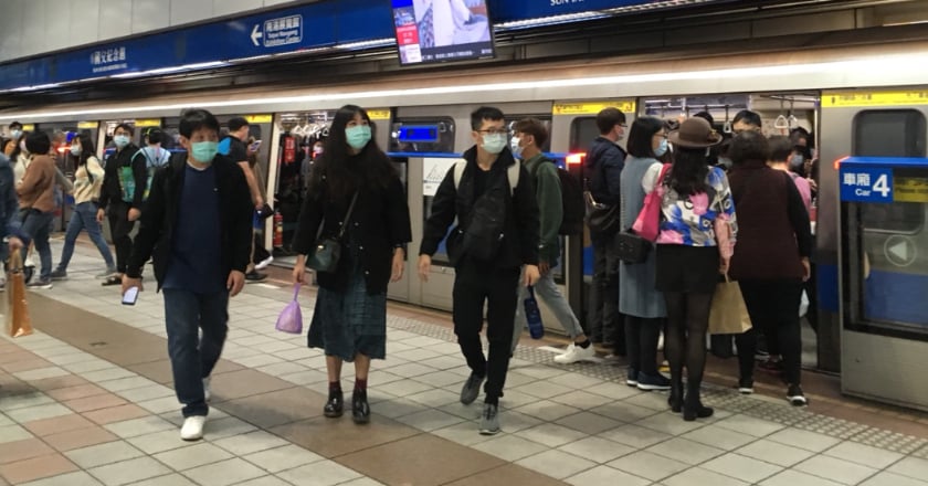 北捷板南線龍山寺站列車異常影響上千人 北捷:班距調整中