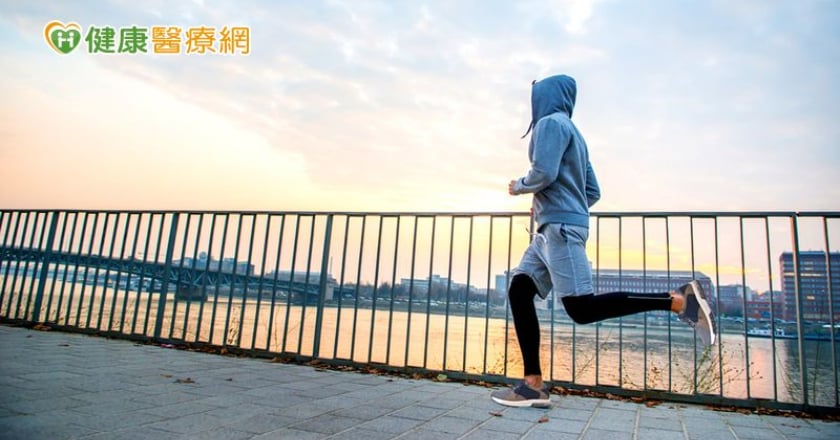 疫情升高當心衰弱症敲門　足醫專家：少動恐加速關節退化