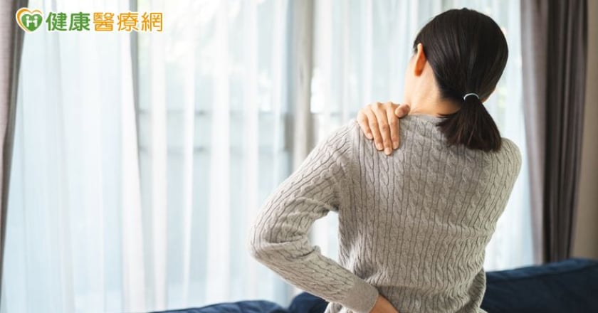 當心過緊內衣影響健康！中醫師解析胸部經絡 教正確保養乳房