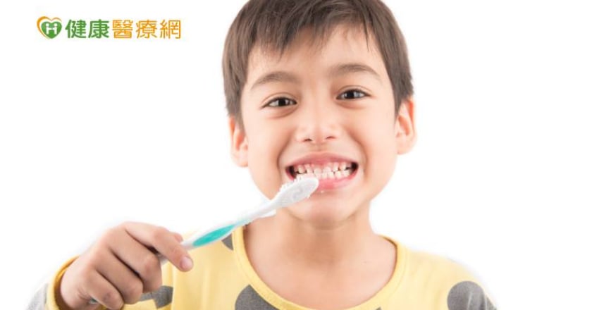 兒童口腔保健｜口腔細菌多達7百多種 軟黏牙菌斑清潔密技！