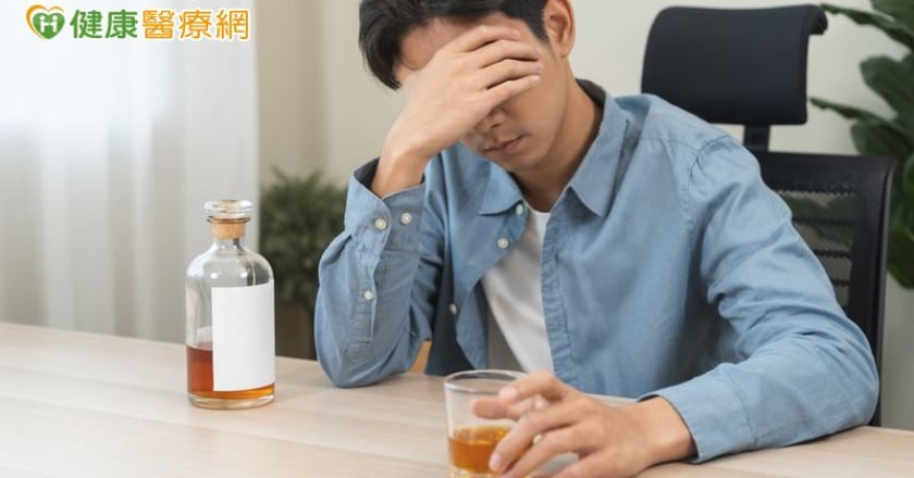 酒癮、藥癮戒不掉是意志力不夠？恐與成人ADHD、憂鬱症有關