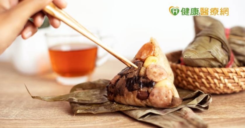 粽子吃多腹脹難消化　中醫師傳授「穴位按摩和茶飲解膩」