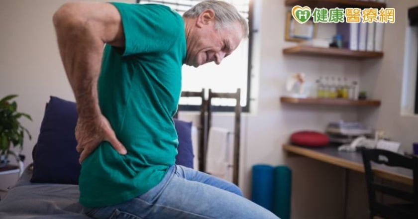 7旬翁罕見全身性血管阻塞　連開6次刀撿回一命