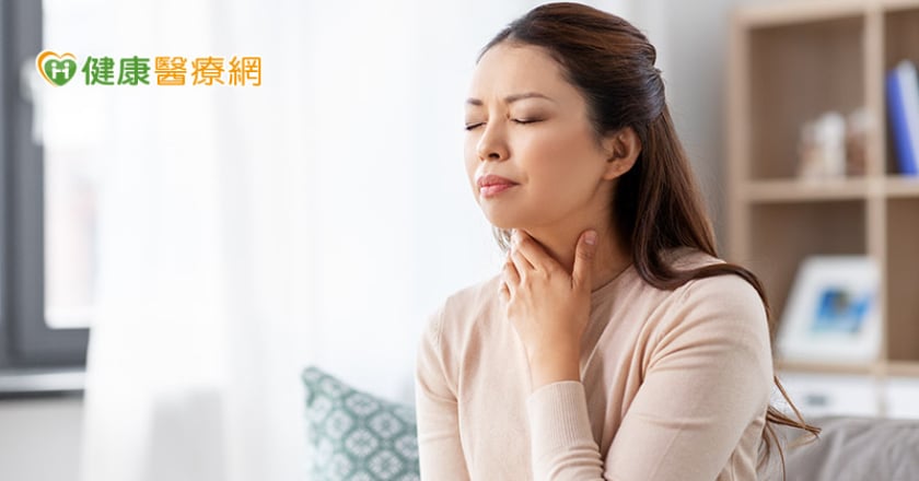 魚刺卡喉嚨靠自救？　處理不善恐有生命危險