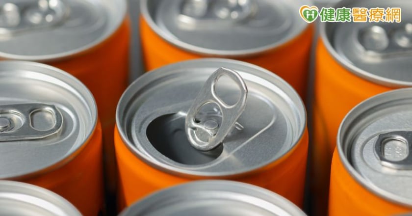 能量飲料「1成分」是癌細胞燃料？戒糖對抗癌有用嗎？醫師來解析！