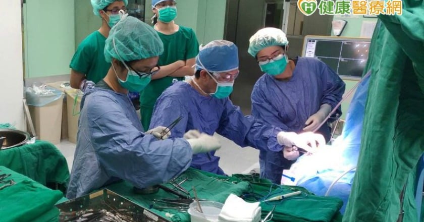 開顱手術開到一半被喚醒 他竟能快速心算?