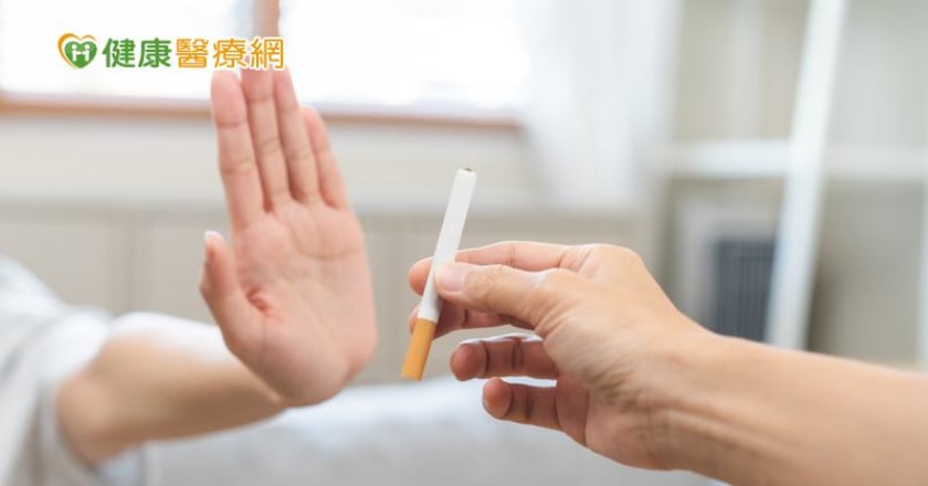 國健署推出2024新版戒菸指引、教戰手冊！ 改版手冊分3族群設計
