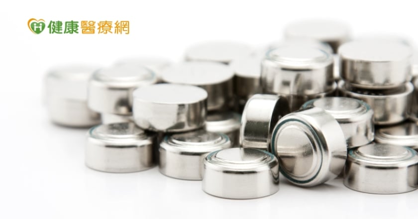 耶誕禮物藏危險　兒童誤吞電池成意外