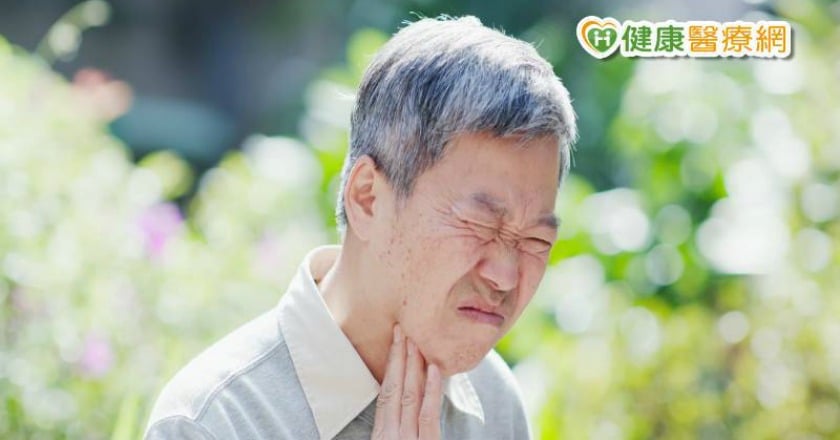 打嗝停不了！　食道癌病變現形，這些徵兆一定要留意