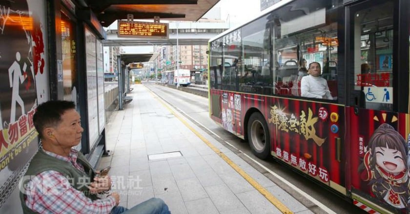 103年公車運價沒漲 柯文哲：典型政治干預經濟