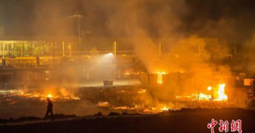 法國一難民營疑遭人為縱火 至少10人受傷