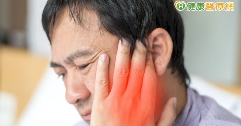 嘴歪眼斜治療無效? 當心是「腮腺癌」來搗亂