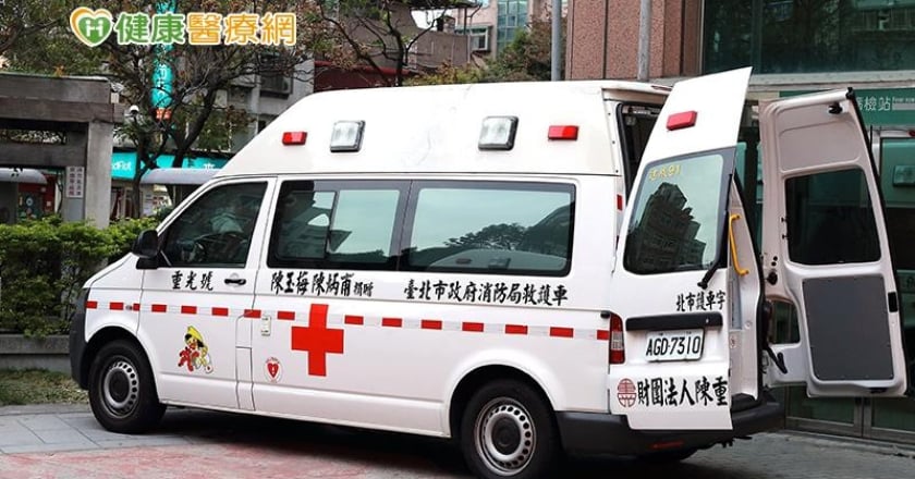 確診該打119嗎？醫師帶你一次搞懂「送急診」流程、標準