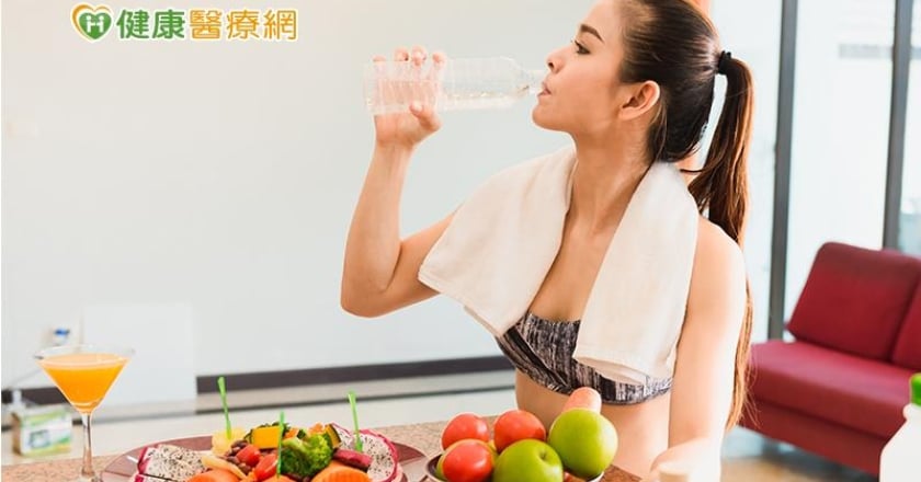 居隔宅在家「點外送」怎麼瘦？營養師推：這2種飲食法！