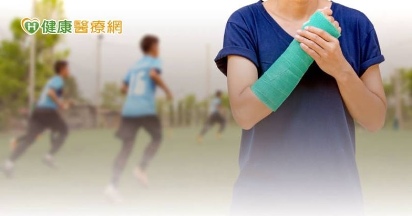 中醫徒手五分鐘治療　壘球員傷痛消失！