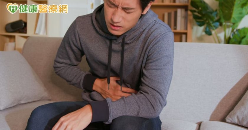 過年美食小心「火燒心」!醫教戰「三調整、三避免」遠離食道癌