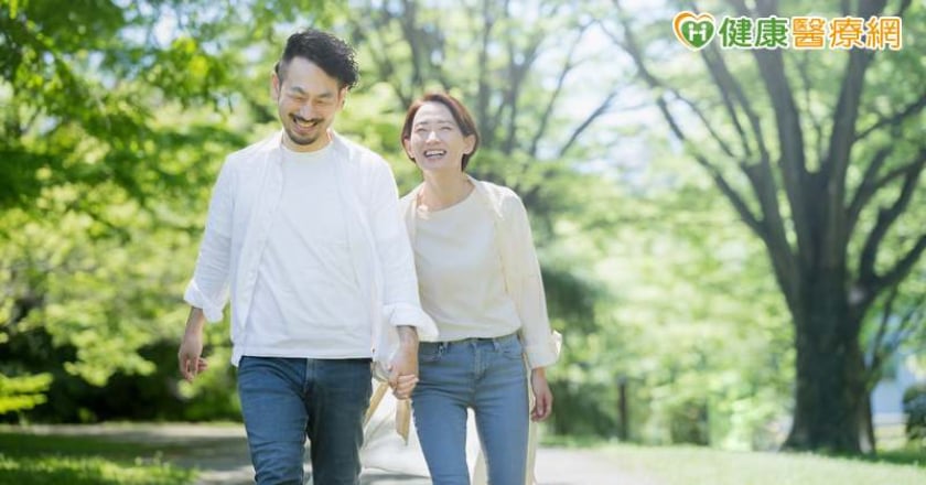 研究：日行「這步數」或可降憂鬱症風險 醫推每天多走100步護身心健康