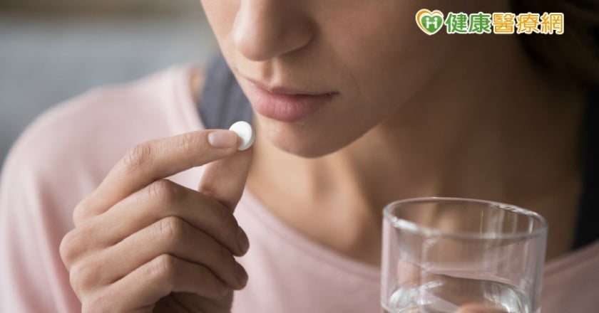 麻醉手術前需禁食　平時吃的藥還要服用嗎？