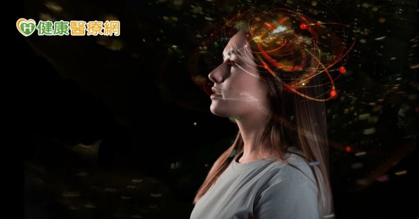 生活壓力大，她常頭痛、失眠 減藥接受「微電流刺治療」睡更好