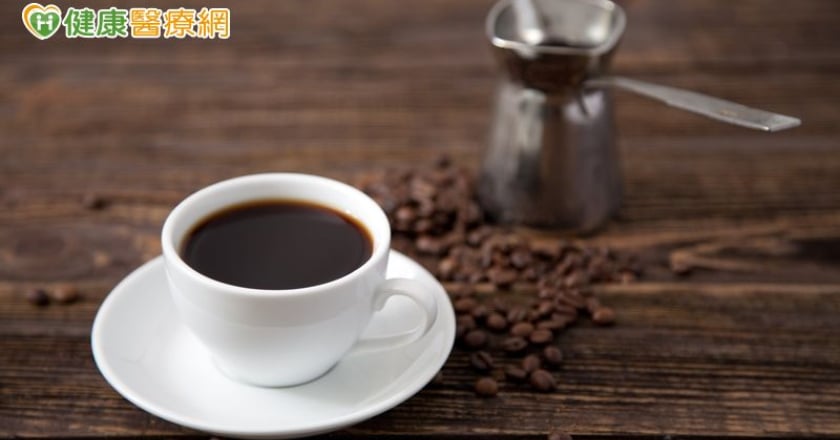 哈佛研究：每日飲用咖啡或茶 失智症風險降低！但專家提醒「不是萬靈丹」