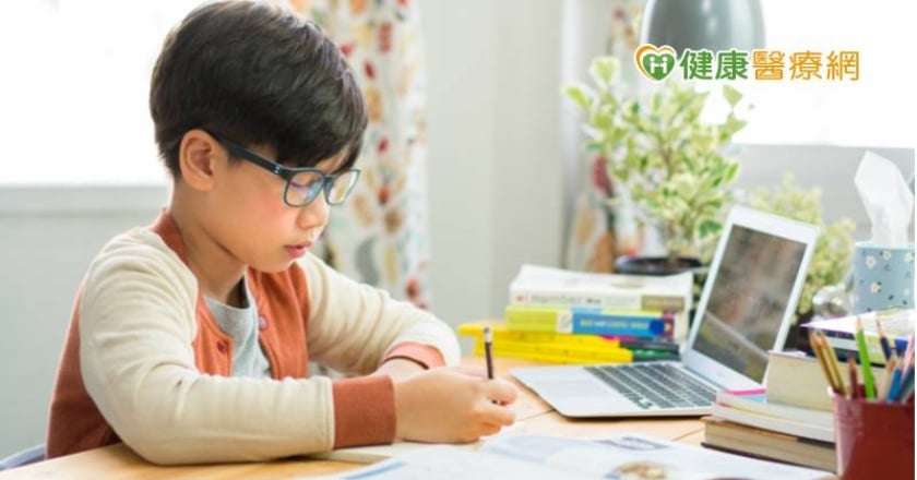 從「小」近視　醫：度數恐增加越快