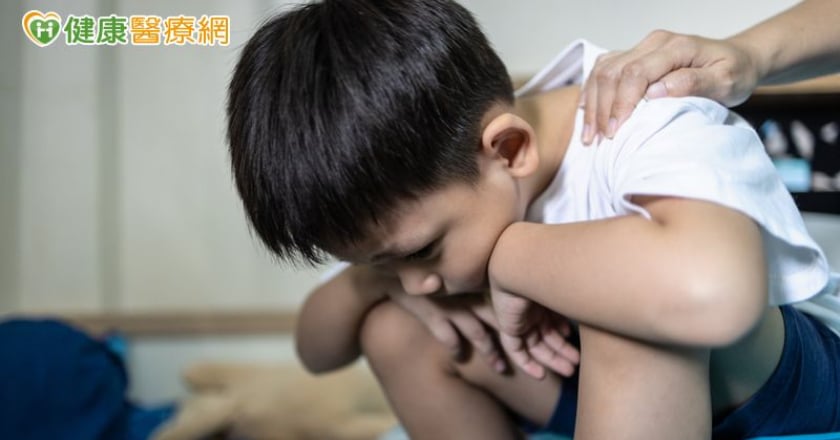 老師墜樓事件震驚校園 專家教家長4招安撫孩子情緒
