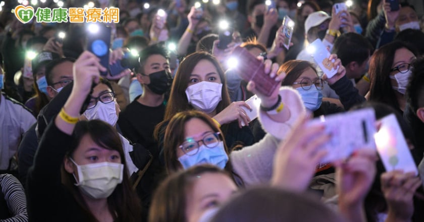 看演唱會、球賽後確診新冠?衛生局提醒做好「這些事」自主防護