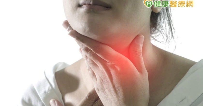 治療甲狀腺疾病　經口內視鏡手術不留疤