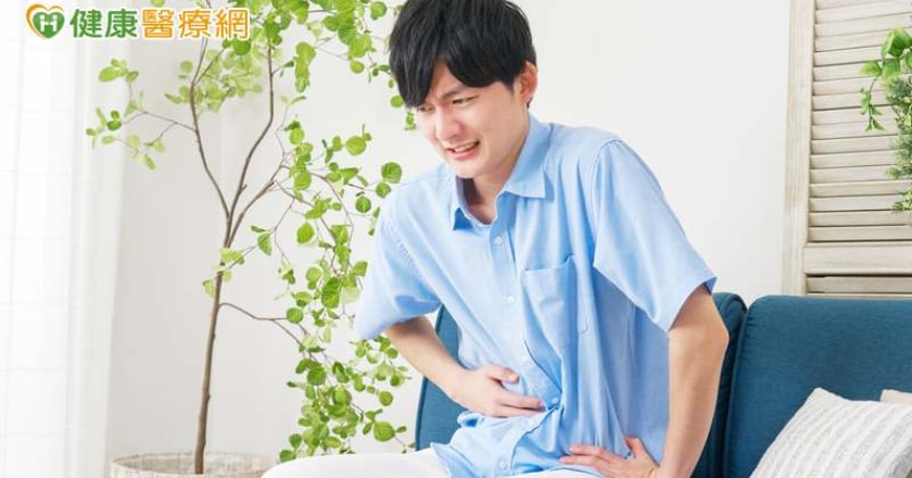 腹瀉不敢吃東西怕「越吃越拉」?喝運動飲料補電解質?醫破解5大迷思