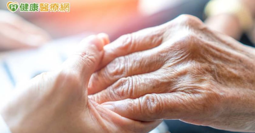 從極度痛苦中轉念重生！「安寧緩和」讓病人重拾生命的尊嚴
