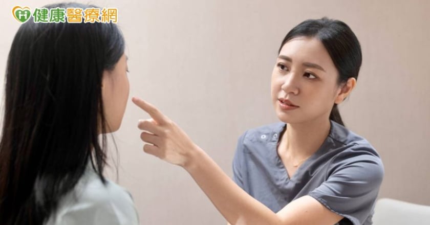 痘痘成形原因多，炎夏更需謹慎防範
