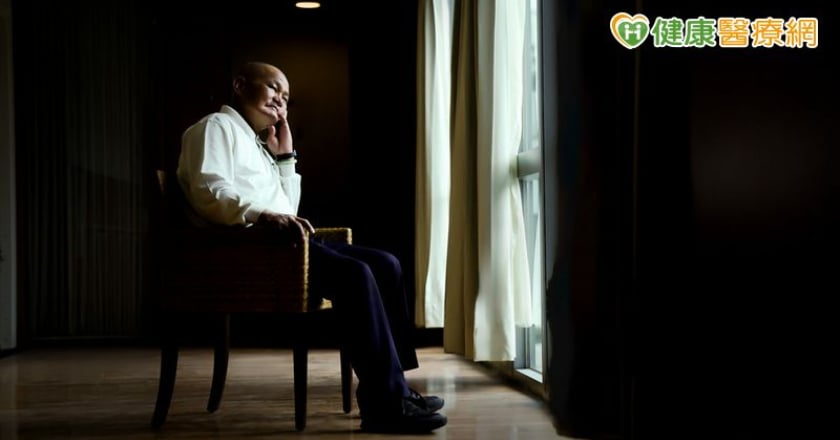 6旬男退休「睡不好、關節疼痛」擔心得重病 竟是憂鬱症纏身